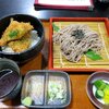 胎内市黒川「ドライブイン胎内」の「ざるそばとタレカツ丼セット」
