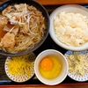 そば政（足立区南花畑 六町駅）温肉そば＋ライス（半分申請）＋卵【今年60杯目】