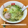 【今週のラーメン５９６】 らーめん弥七 （大阪・中津） 塩ラーメン（しそ入り）