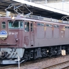 ef64 0番台で茶色の機関車が登場したのはどんな理由からか？