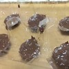 【料理と遊び】卵パックでつくるチョコレート(4歳)