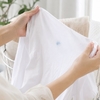 汗で青いシミがつく原因は？服の青い汗ジミの落とし方・洗剤選び・予防策を解説