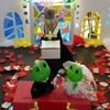 ほのぼのとした「カエルの結婚式」