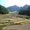 浜ちゃん日記　　冬を迎える愛知県新城市の四谷の千枚田と山間部の雲