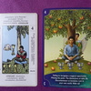 天使が見守るカップの4のカード【Angel Wisdom Tarotとライダーウェイト版を比べてみた】
