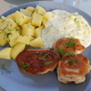 Fiskefrikadeller med cremet kål お魚フリッカデラーとクリーミーキャベツ