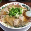 【今週のラーメン２３１５】 京都北白川ラーメン 魁力屋 三鷹大沢店（東京・三鷹） 特製醤油肉入りラーメン・麺硬め