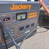 Jackeryポータブル電源1000レビュー！大容量バッテリーのサイズ・重さ・充電のやり方！