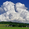 夏雲湧いて