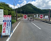 宮ヶ瀬湖渇水で露出の橋　4ヶ月ぶり水没