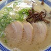 名島亭でラーメンを食べる（２０１７　０４０１）