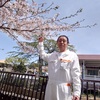 言わへんけど。