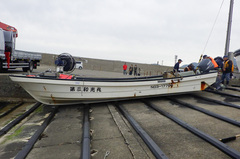 上越市の柿崎沖で漁船転覆　行方不明の男性船長発見も死亡確認