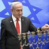 ネタニヤフ首相、フーシ派に警告 ハヌカの最初のろうそくに火を灯す