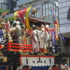 青葉祭りは　スズメ踊りだけではなく　出車もでるんだぁ～・