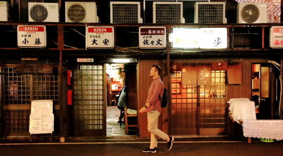 昭和の息吹を感じさせる酒場横丁の過去と未来