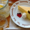 カフェでチーズケーキ