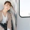通勤電車で〇〇を意識するだけで睡眠の質を上げる方法