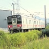 高松に向けて走る国鉄121系電車第2編成