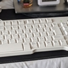 サンワサプライ USBキーボードSKB-L1UN ホワイトを購入、安価な割に質感や打ち心地がよく清潔感有り
