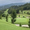 雨混じりの強風の中、グリーンに適応できず。痛恨のペナルティーを叩く（東京CC 南→東OUT）