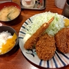 かつ進（千代田区外神田）のメンコロ定食（ごはん半分，キャベツ大盛）