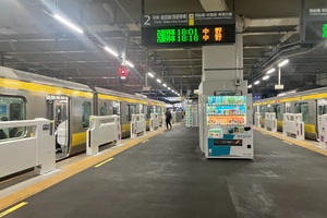 総武線各駅停車千葉駅（１・２番線）にホームドア設置