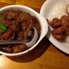 ロダン 茄子、玉ねぎ、トマトのカレー＋チキン唐揚げ