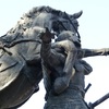 畠山重忠公の銅像。