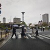 今日は生憎の雨の中、北九州市庁舎の横を通り、