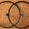 リム高２４mmのカーボンチューブラーリムで超軽量手組みホイール