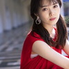 谷尻萌、「お仕事では着ないようなお洋服で」豊満バストラインをド強調させた美デコルテあらわな姿！