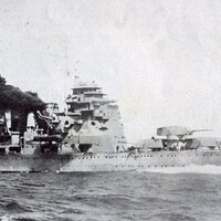 美しい艦影をそのままに！【旧日本軍】海軍高尾型巡洋艦文鎮（無塗装