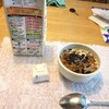 手作り小豆パンの昼食。