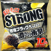 湖池屋 ポテトチップスSTRONG 岩塩ブラックペッパー