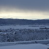 雪降り続く