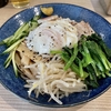 【今週のラーメン４８８１】らーめん 高尾（東京・荻窪）冷し中華 ＋ チャーシュー ＋ もやし ＋ 青菜  ＋ 半熟玉子 ＋ まかないチャーシュー ＋ サッポロラガービール 赤星 中瓶　〜季節外れの夏日到来！季節を一気に先取り！旨さで快感！素朴で楽しい冷し中華！