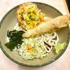 箱根そば（秋葉原）冷しアスパラベーコン巻き天と枝豆コーンのミニかき揚げ天うどん※麺少