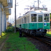 1300形車両　水田駅でのすれ違い