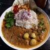 【バスカレー部】江坂のおいしい間借りカレー！やさしい味わいのペッパーキーマとあさりクリームで胃袋満足！