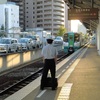 高松駅で1500形気動車の併結が