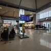 北九州空港では銀河鉄道９９９のメーテルの前を