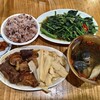 台湾の小さな街を歩く31〜湖口老街さんぽ2・素敵なカフェや食堂を再訪〜夜の風情もいいです