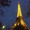 エッフェル塔のシャンパン・フラッシュを見る！！〜パリの夜空に輝く金色のライトアップ〜