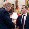 ザッカーバーグ、トランプと会食