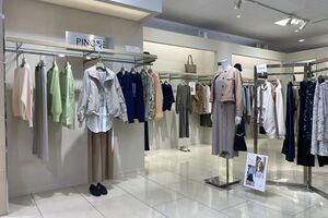 【70代も活躍中！】彩りあふれる洋服とともに、あなたらしい時間で働きませんか。[0722-0821]