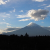 冬の富士山に雪が無い。