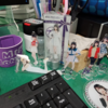 会社のデスク。ちぇるぴ化が進行中