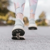 《あしの使い方》あしの裏の動きを意識しよう　【めくるように使うことで、効率的に進むことができる】