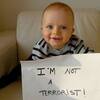 米国の大使館に呼ばれた「幼児テロリスト」